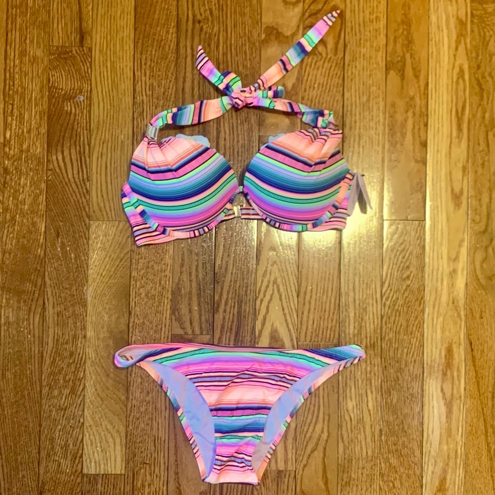 NWT Victoria’s Secret Bikiny set